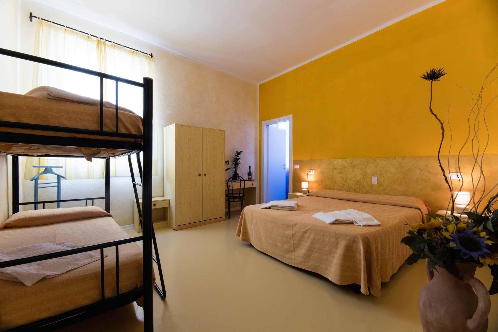 Hotel Il Ponte เชชินา ภายนอก รูปภาพ